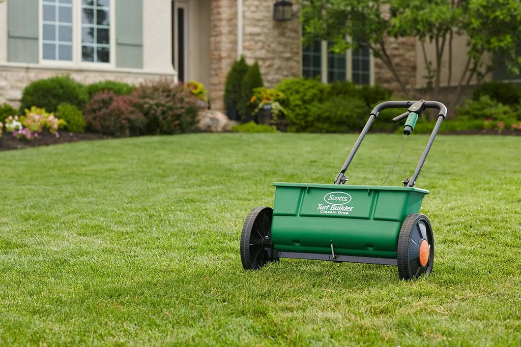 Scotts Turf Builder Classic Drop Spreader - image 3