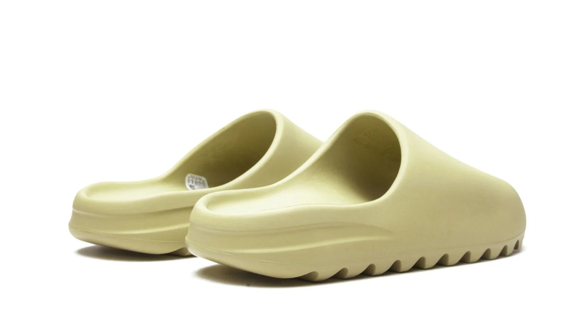 YEEZY SLIDE "Resin 2021" - image 5