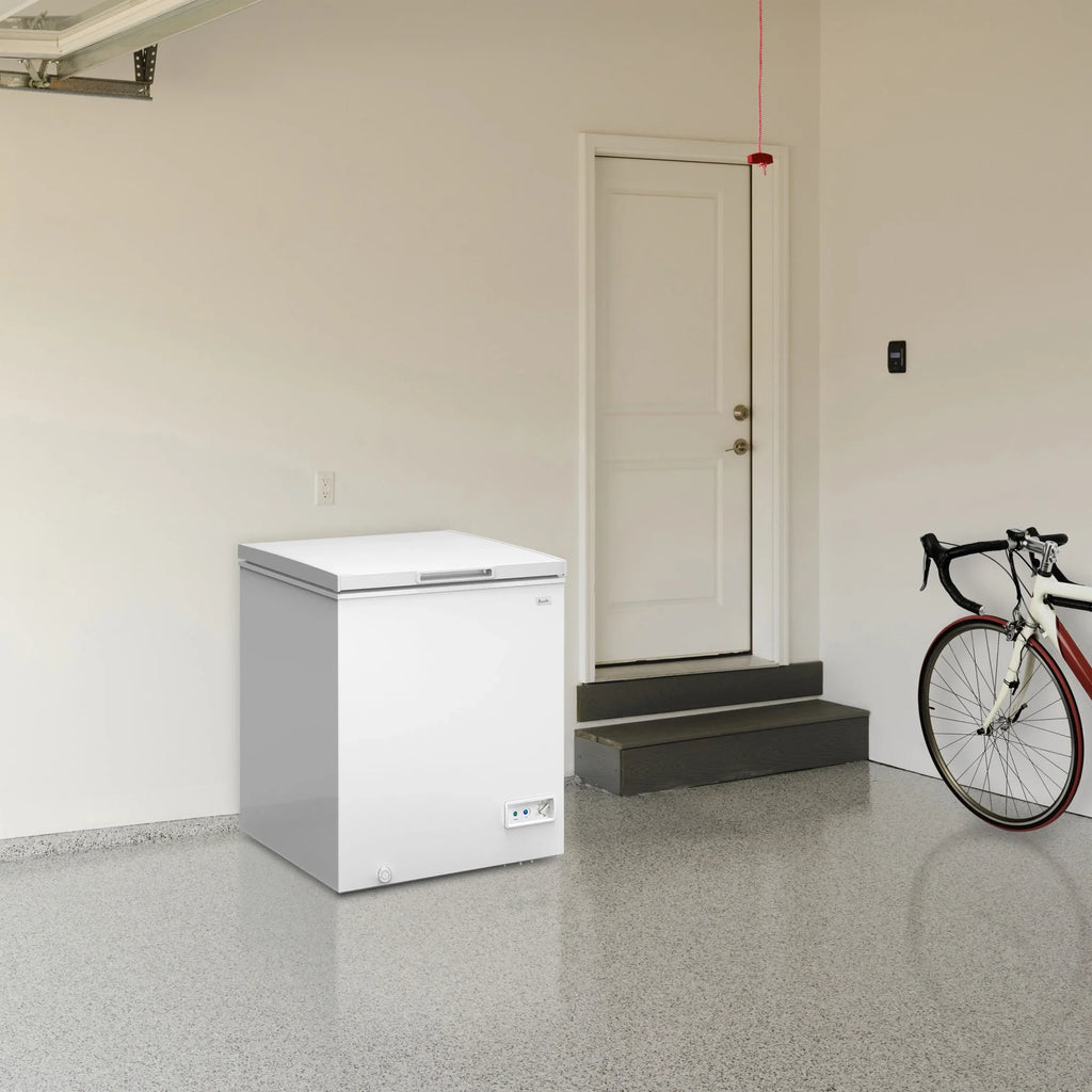 Avanti Garage Ready Chest Freezer, 5.0 Cu. ft. Capacity, in White (?CF5F0W) - image 6