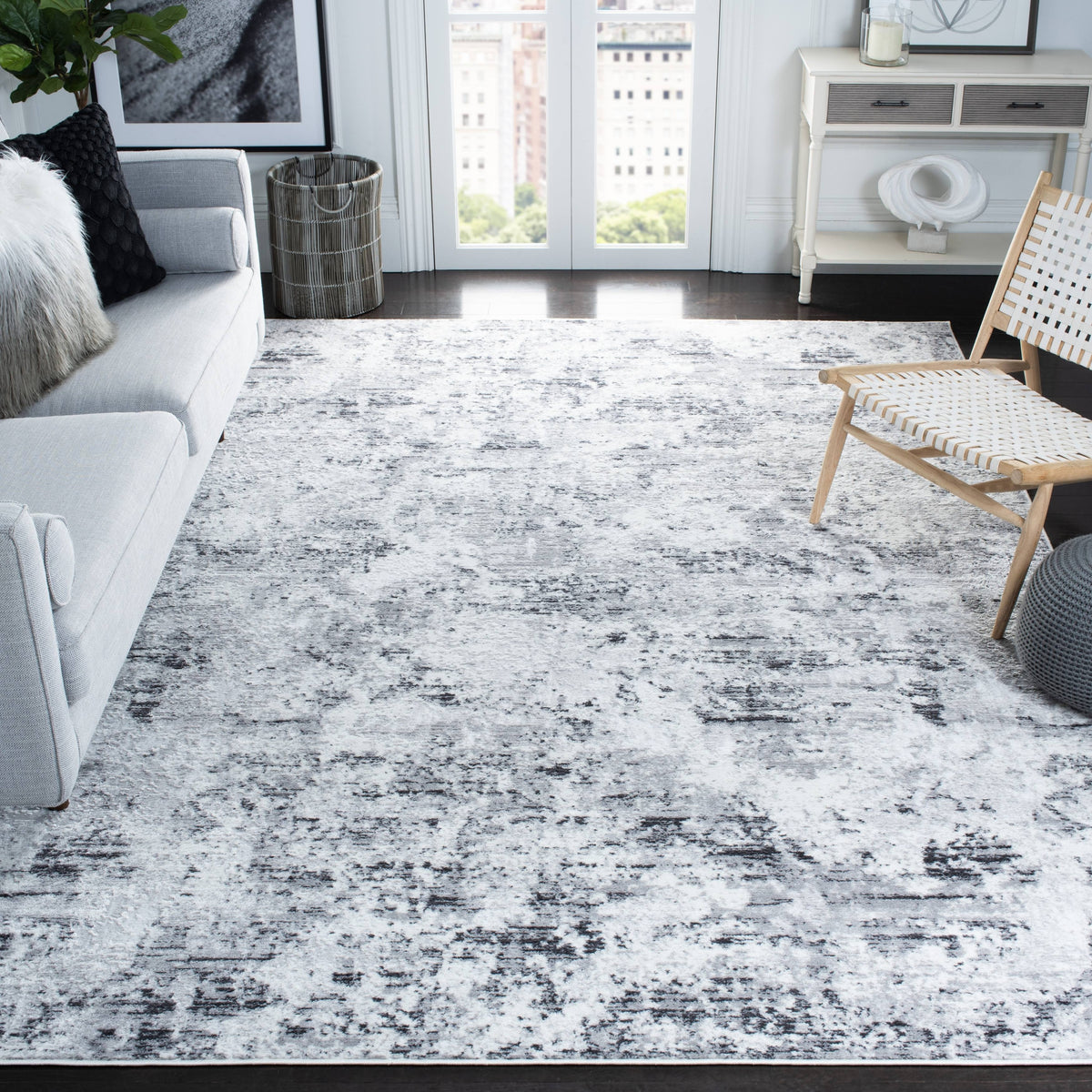 Safavieh Amelia Gray/Ivory 8 ft. x 10 ft. Area Rug - image 1