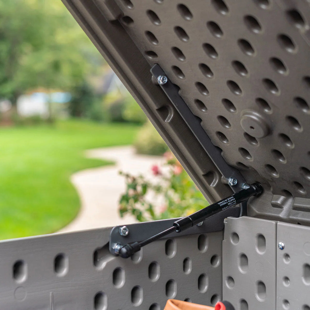 568-Liter Outdoor Storage Deck Box - Model 60384U - image 6