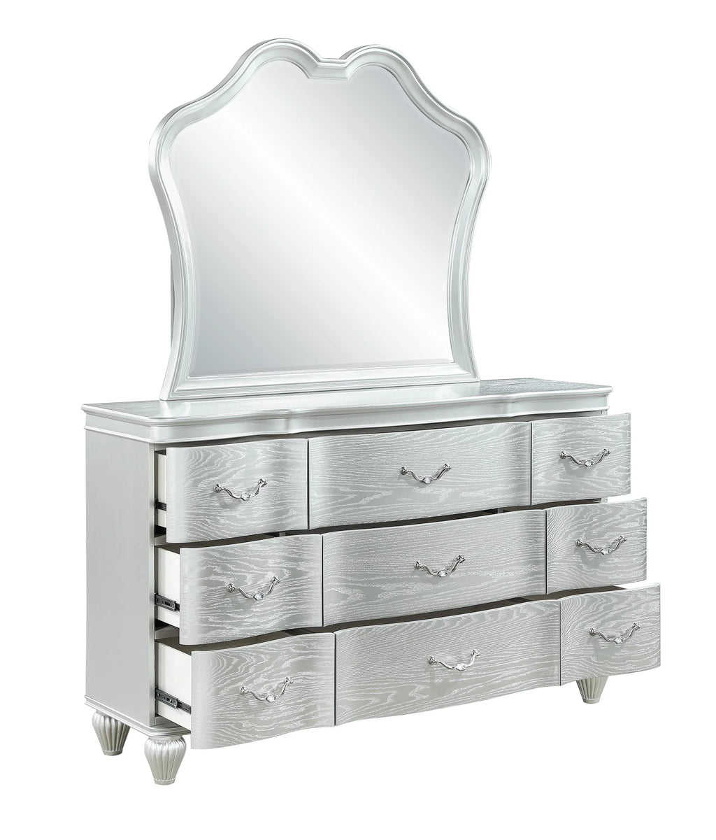Eros King 4PC Bedroom Set with Manufactured Wood & Tufted Detailing in Silver - image 5