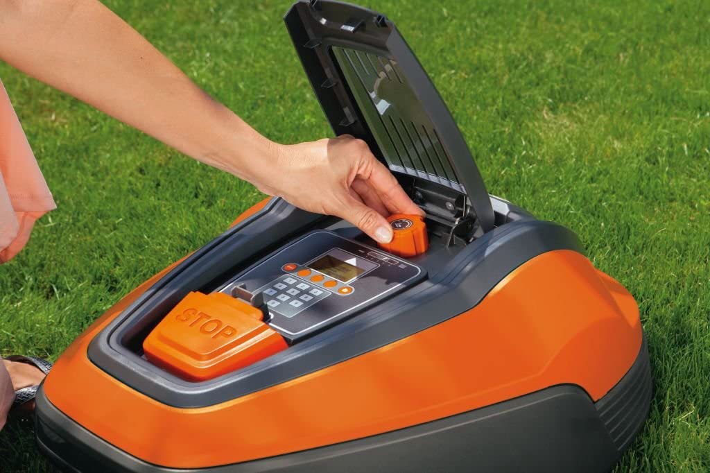 500 GO Robotic Lawn Mower - image 46
