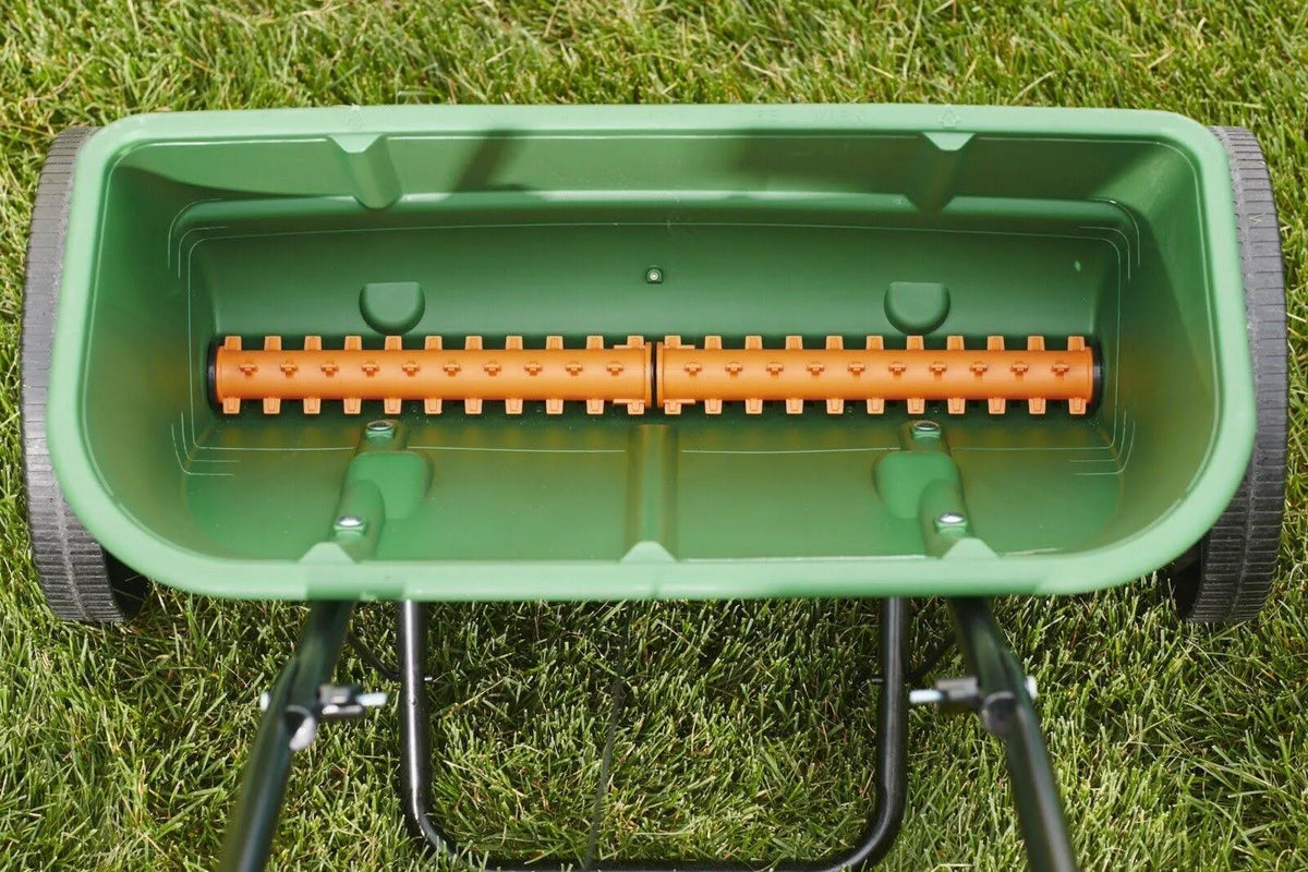 Scotts Turf Builder Classic Drop Spreader - image 6