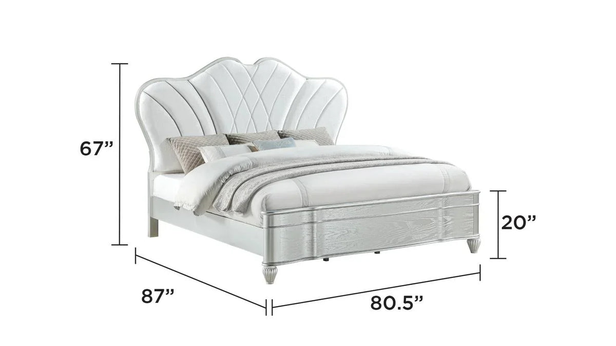 Eros King 4PC Bedroom Set with Manufactured Wood & Tufted Detailing in Silver - image 4