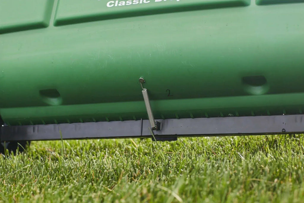 Scotts Turf Builder Classic Drop Spreader - image 5