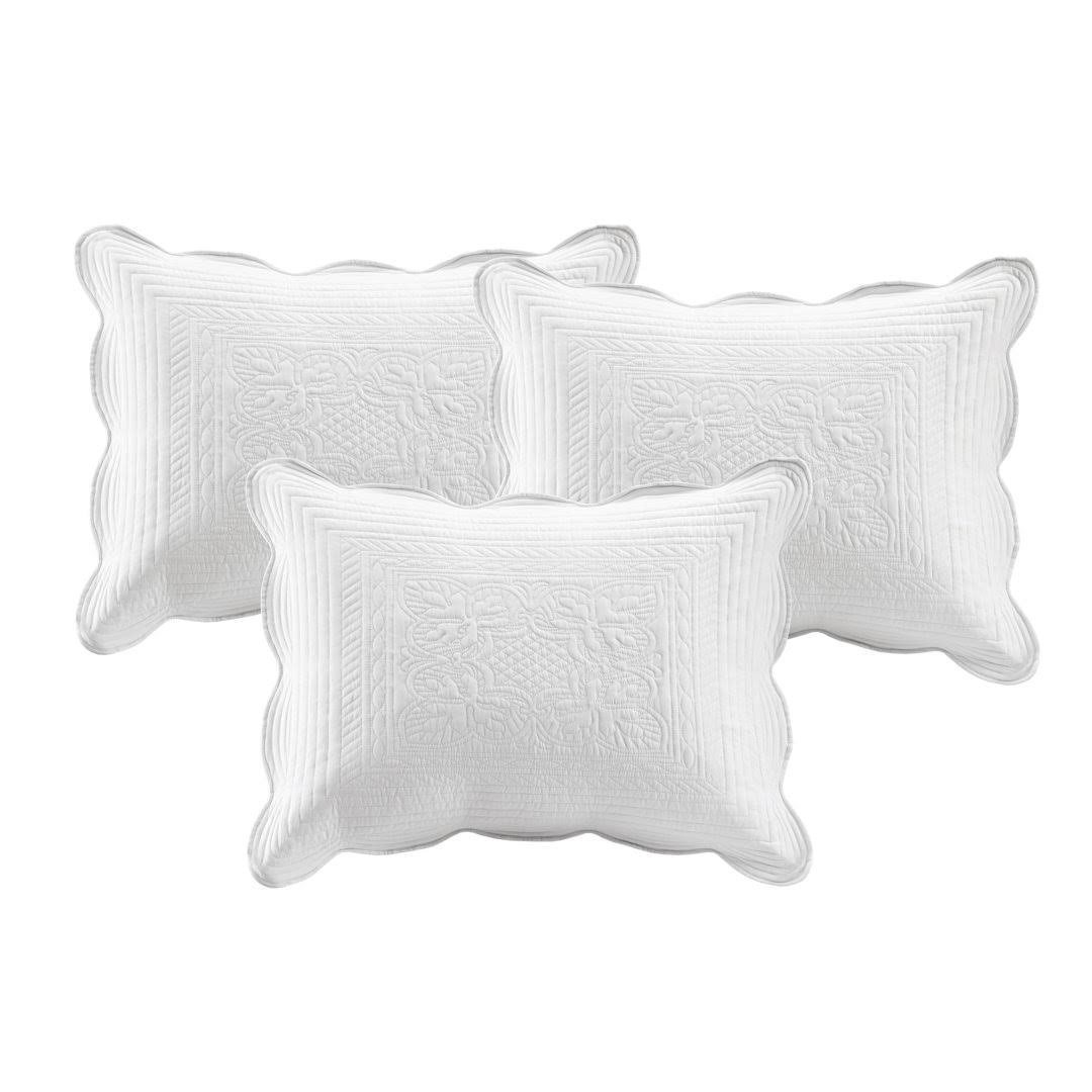 Journey Scalloped Edge Quilt Set Alcott Hill Color: White, Size: Full/Queen Coverlet + 2 Standard Shams - image 1