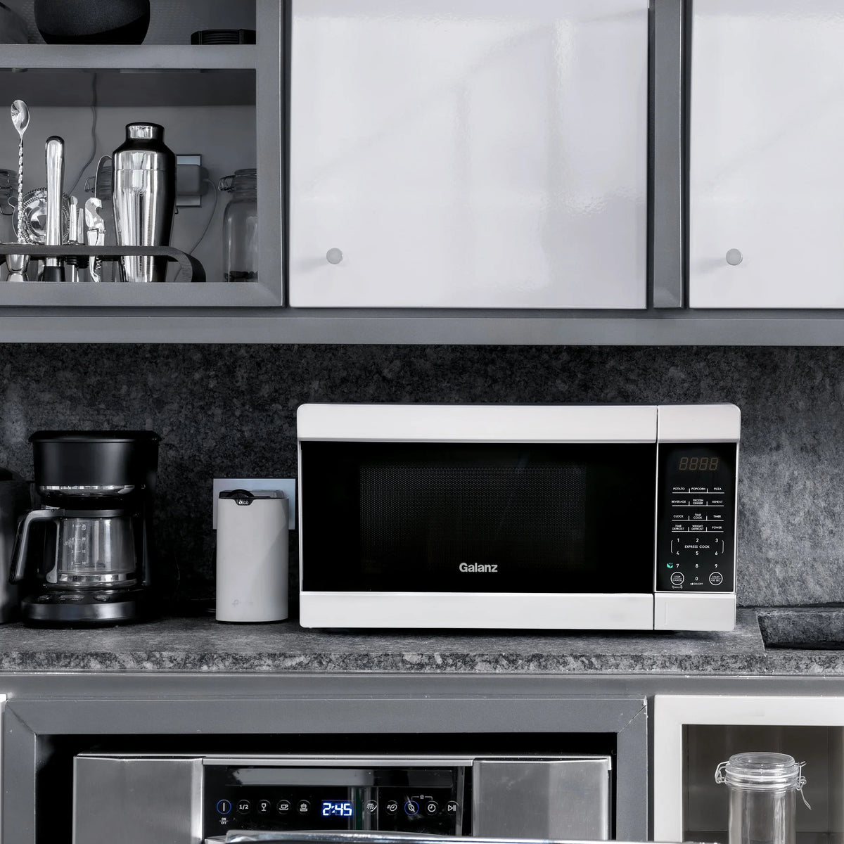Galanz 1.1 cu ft 1000W Countertop Microwave Oven in White with One Touch Express Cooking - image 6