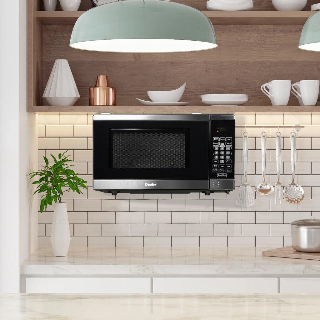 Danby Designer 0.7 cu. ft. Space Saving Under the Cupboard Microwave in Stainless Steel (DDMW007501G1) - image 8