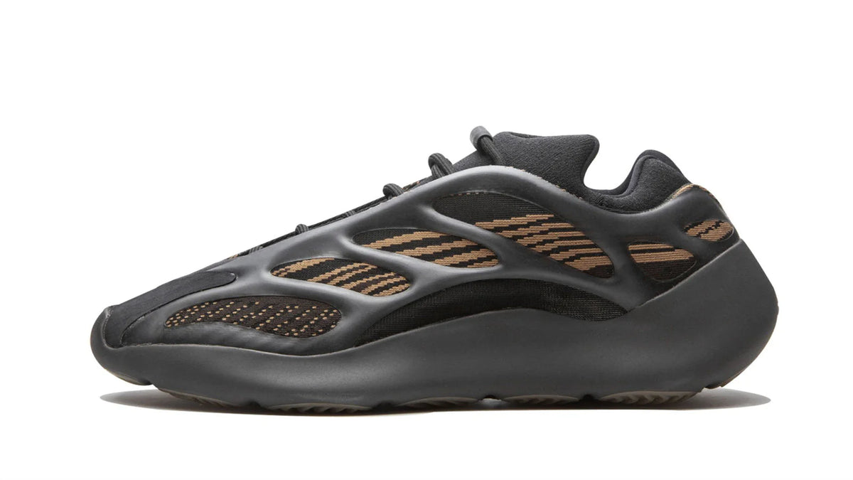 YEEZY 700 V3 "Clay Brown" - image 2