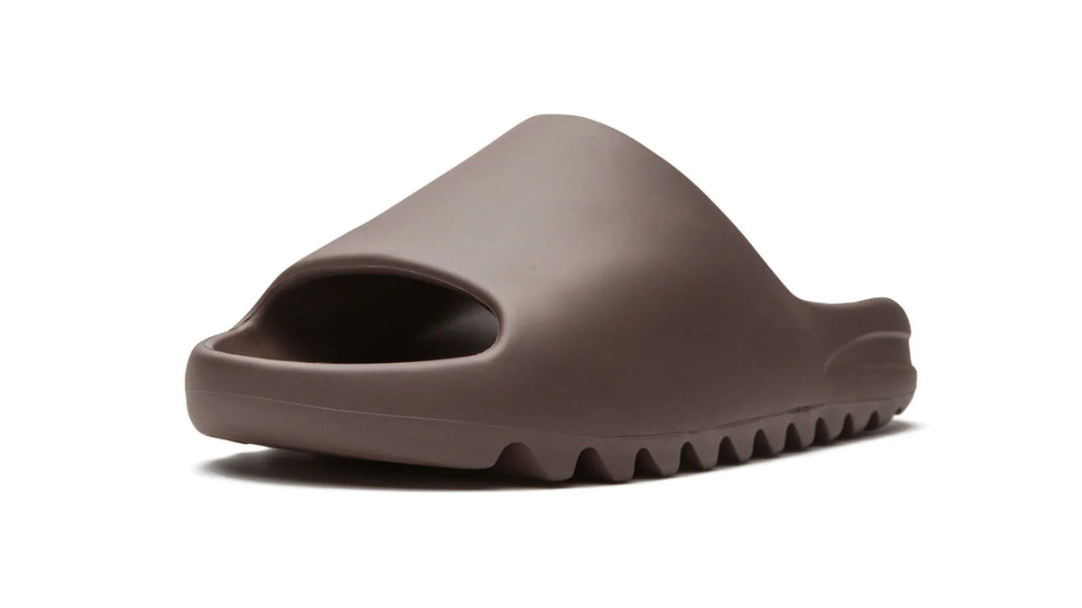 YEEZY SLIDE "Soot 2021" - image 2