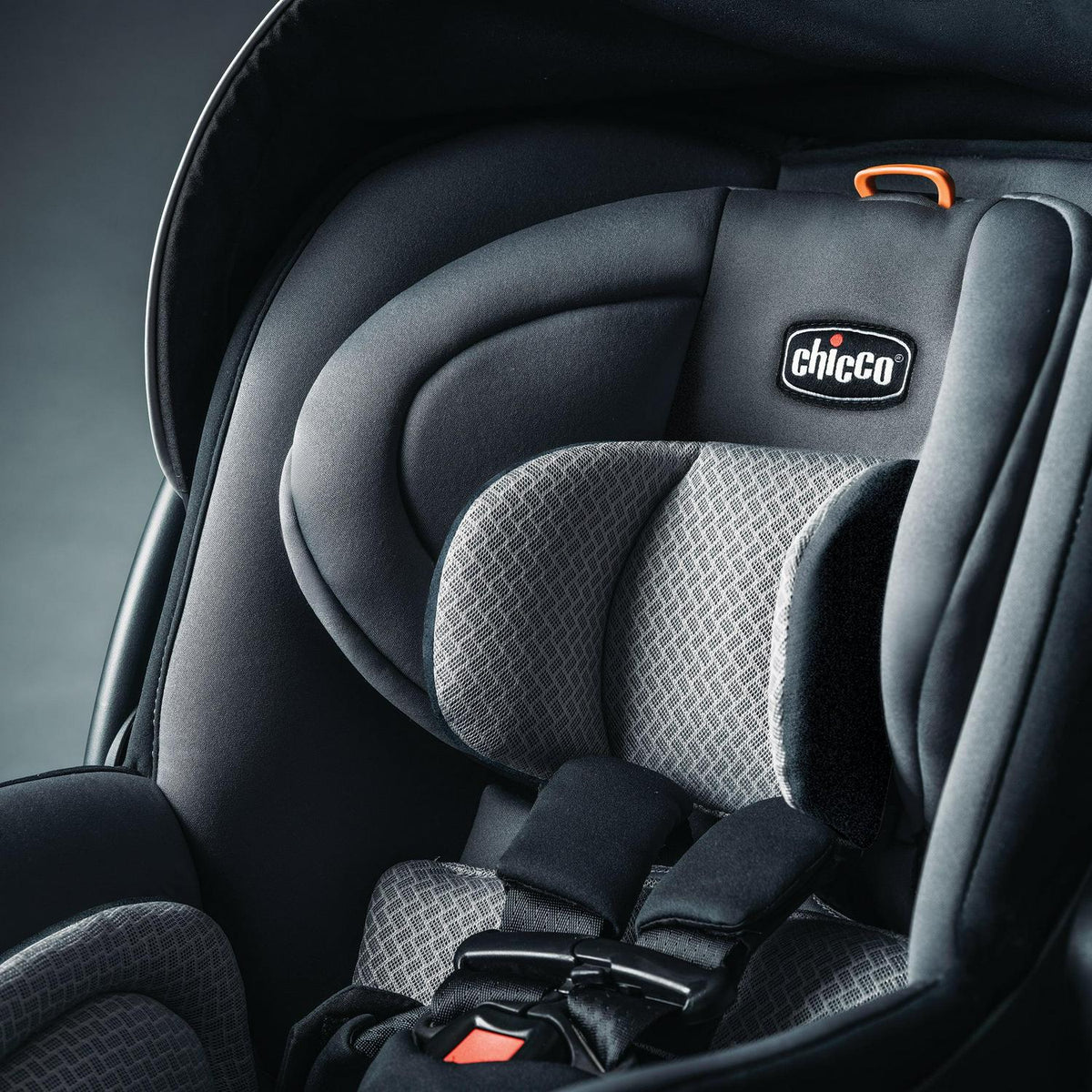 Chicco Fit2 Adapt Infant & Toddler Car Seat - Ember (Black). New - image 10