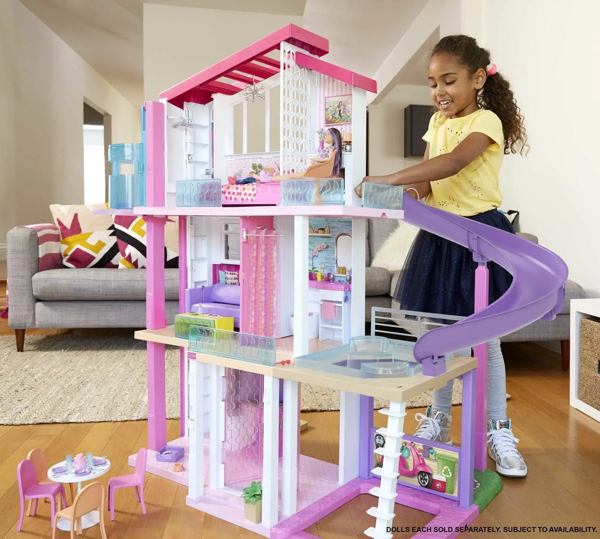 Barbie DreamHouse Dollhouse with elevator, pool, lighting and over 70 accessories C 3-story playset - image 2