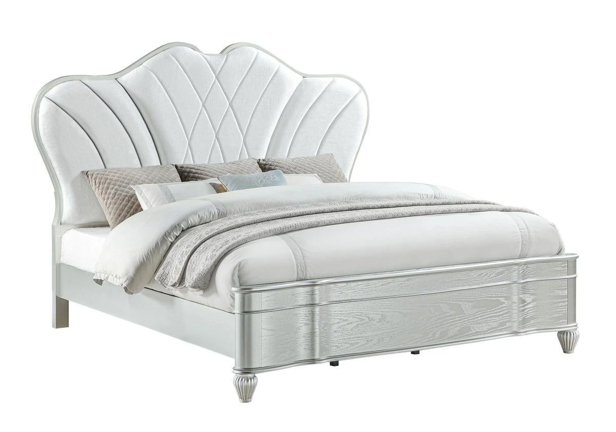 Eros King 4PC Bedroom Set with Manufactured Wood & Tufted Detailing in Silver - image 2